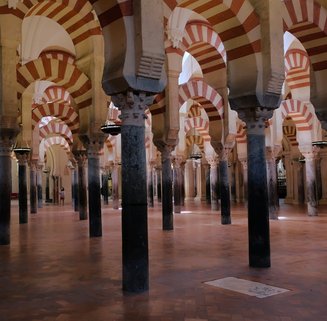 Mezquita Inside